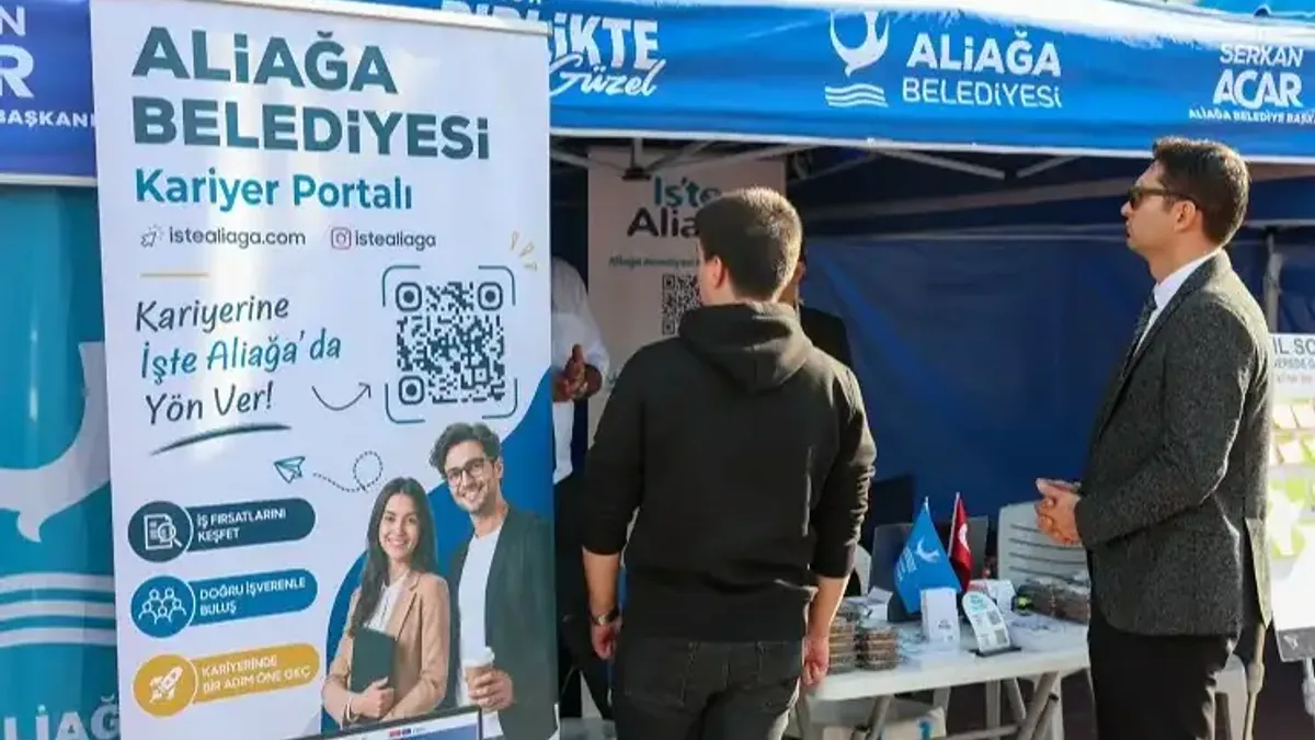 İzmir Aliağa'da düzenlenen KariyerİZM ve İş Fuarı'ndan bir kare.