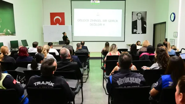 Manisa Büyükşehir Belediyesi disleksi farkındalığı eğitimi semineri.