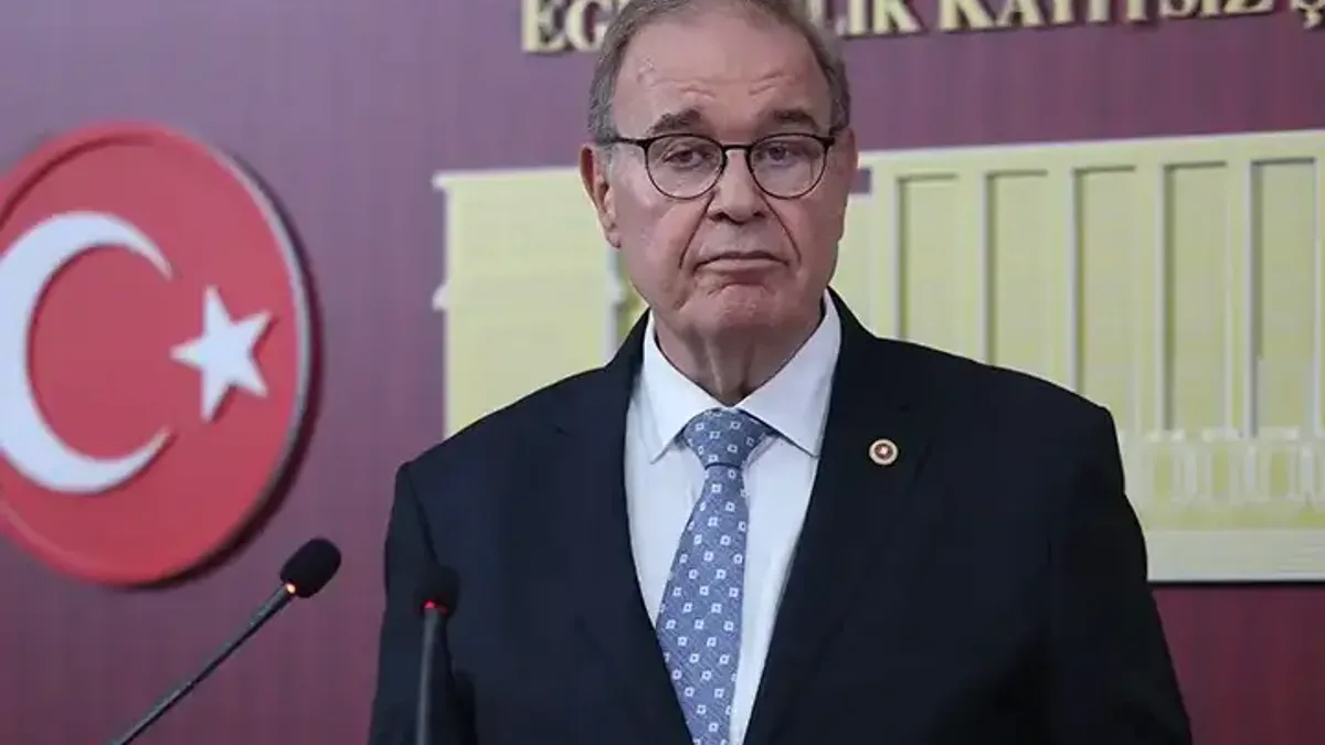 CHP Grup Başkanı Faik Öztrak, basın toplantısında aidat tartışmalarını ele aldı.