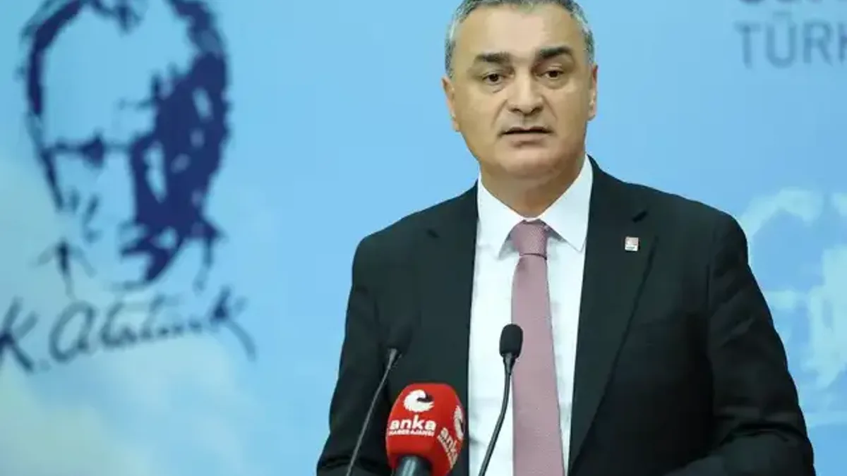 Müslim Sarı'dan ekonomi ve siyaset üzerine sert eleştiriler