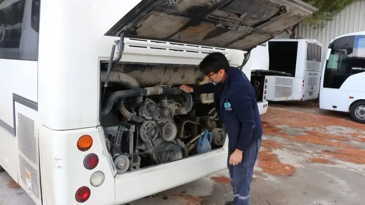 Edremit Belediyesi araç bakım merkezi faaliyetleri.