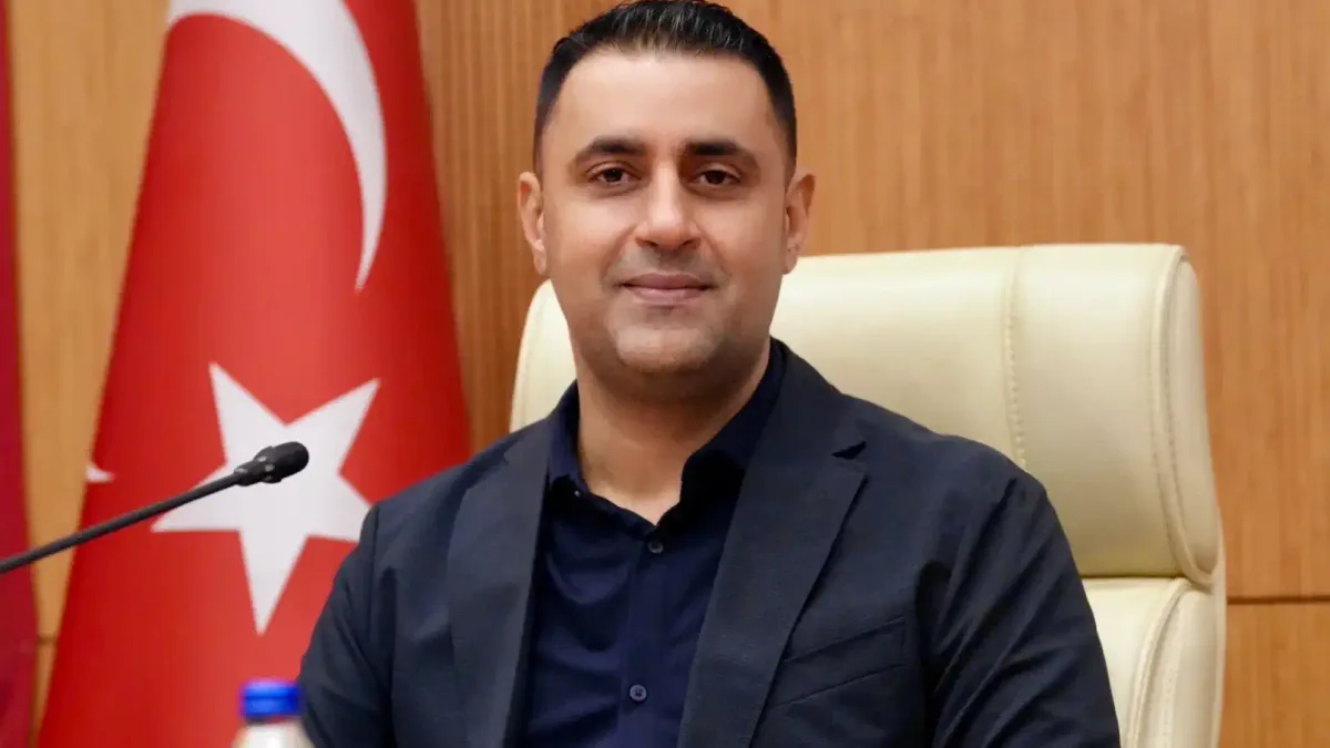 Çukurova Belediyesi soruşturmasında tutuklanan başkanlar.