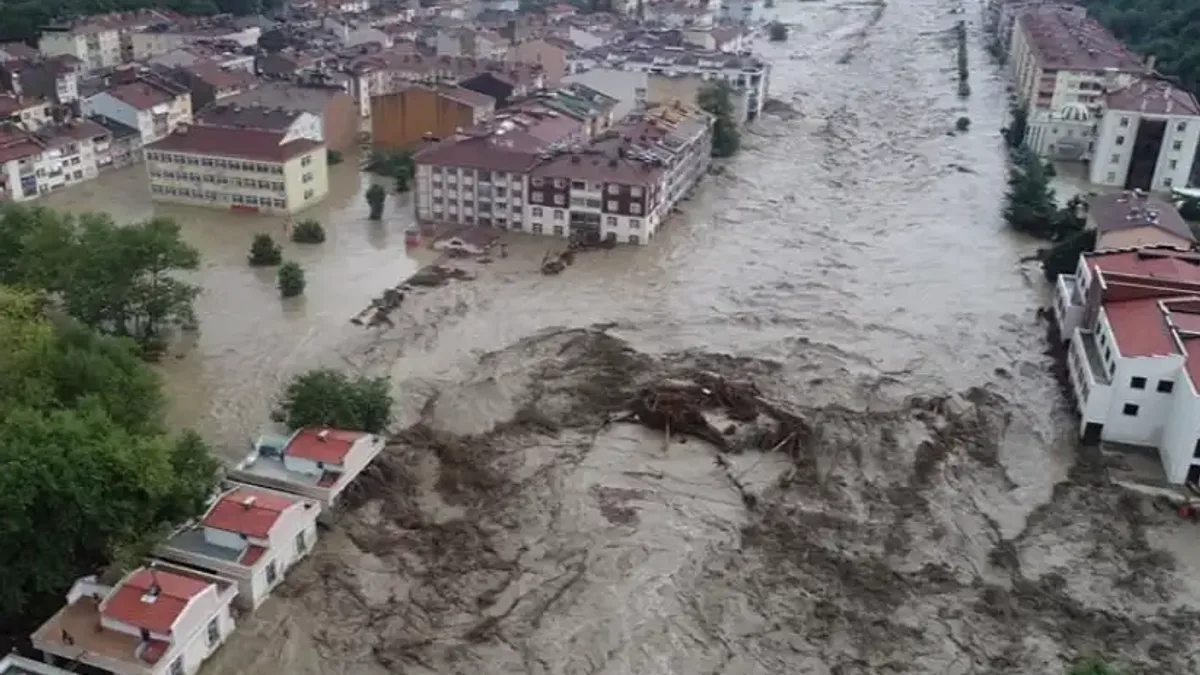 Sel sonrası temizlik için uzman önerileri.