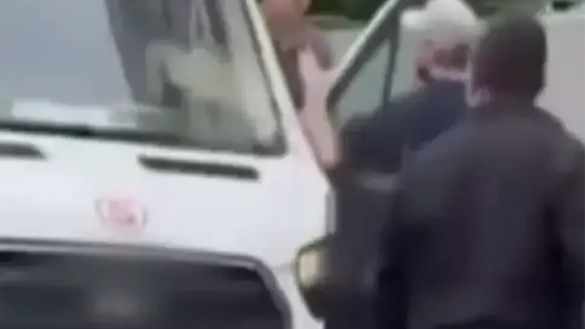 Mudanya'da okul önünde servis sürücüleri arasında kavga: 360 bin lira ceza