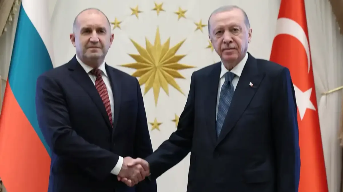 Cumhurbaşkanı Erdoğan ve Bulgaristan Başbakanı Radev telefon görüşmesi yapıyor.