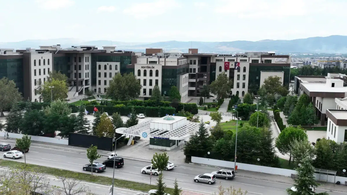 Bursa Teknik Üniversitesi, nanoteknoloji ve tarım alanında eğitim projeleri geliştiriyor.