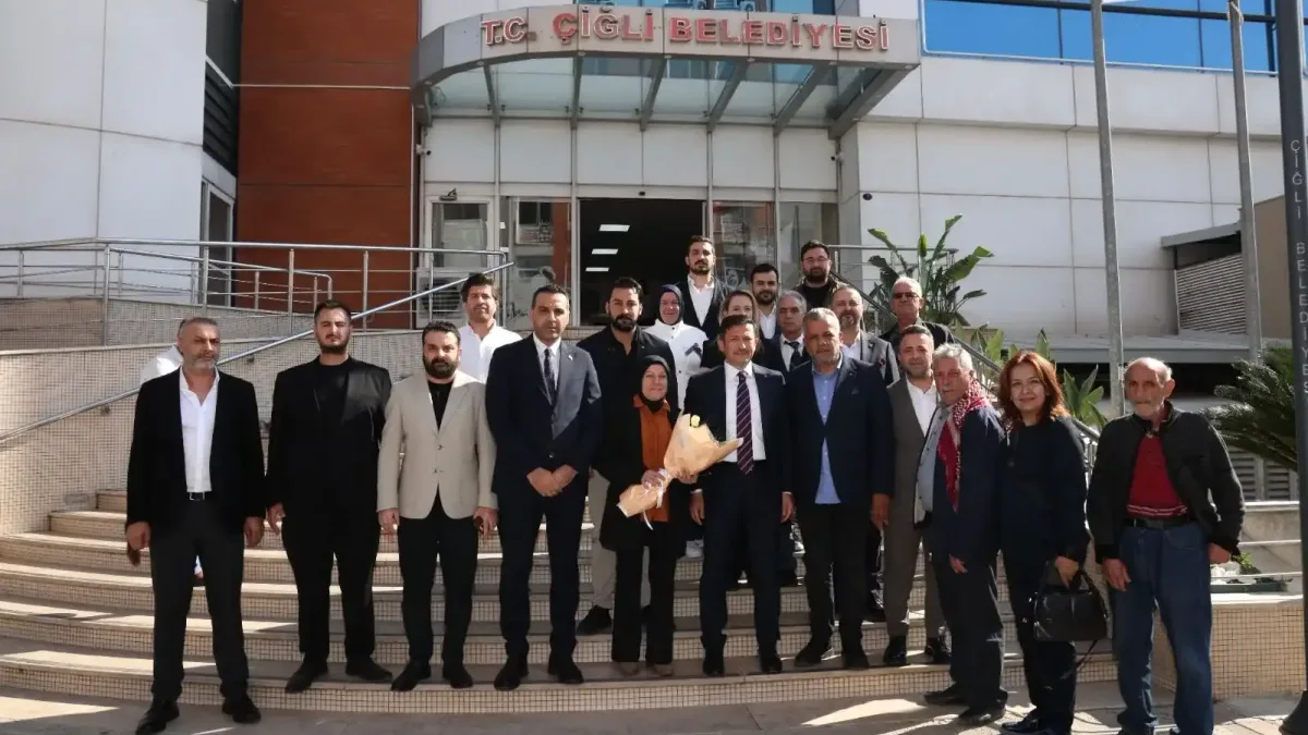 Hamza Dağ ve Onur Emrah Yıldız, Çiğli için önemli projeleri ele aldı.