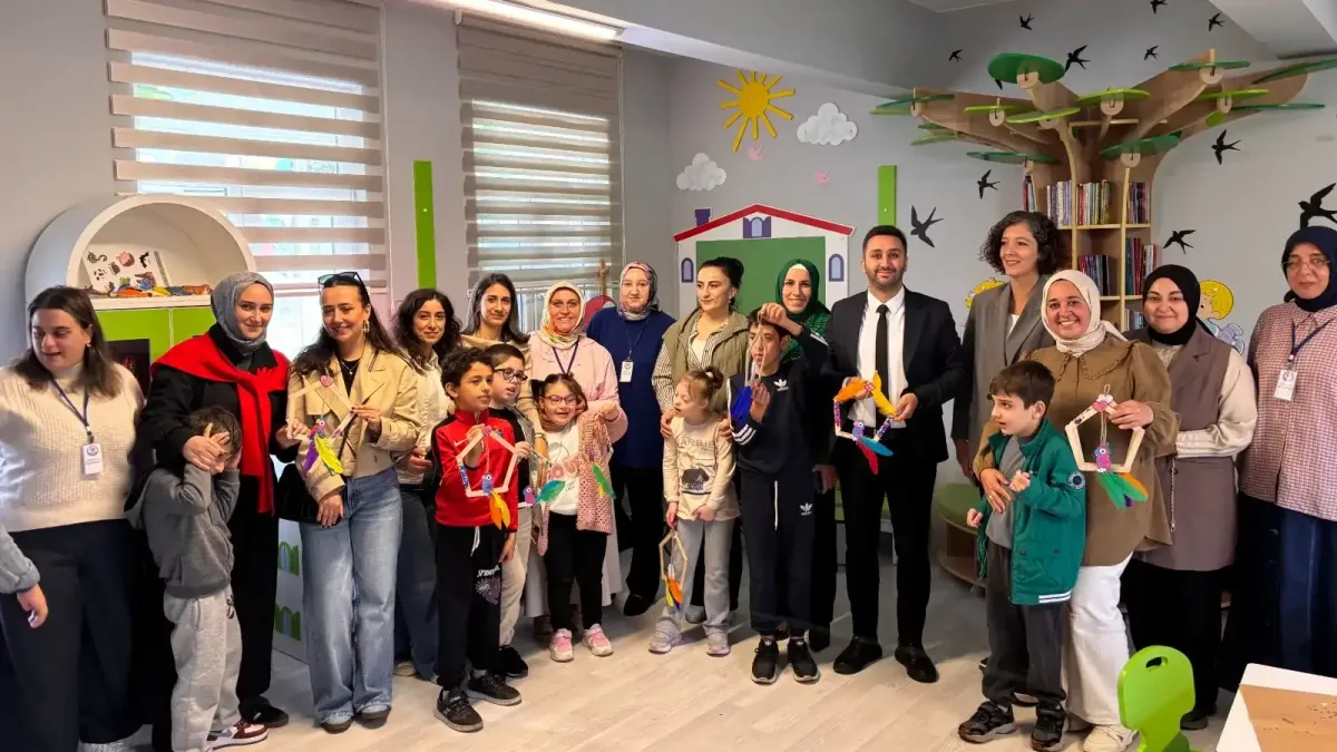 Trabzonlu çocuklar eğlencenin tadını Çilekli Düşler Köyü'nde çıkardı