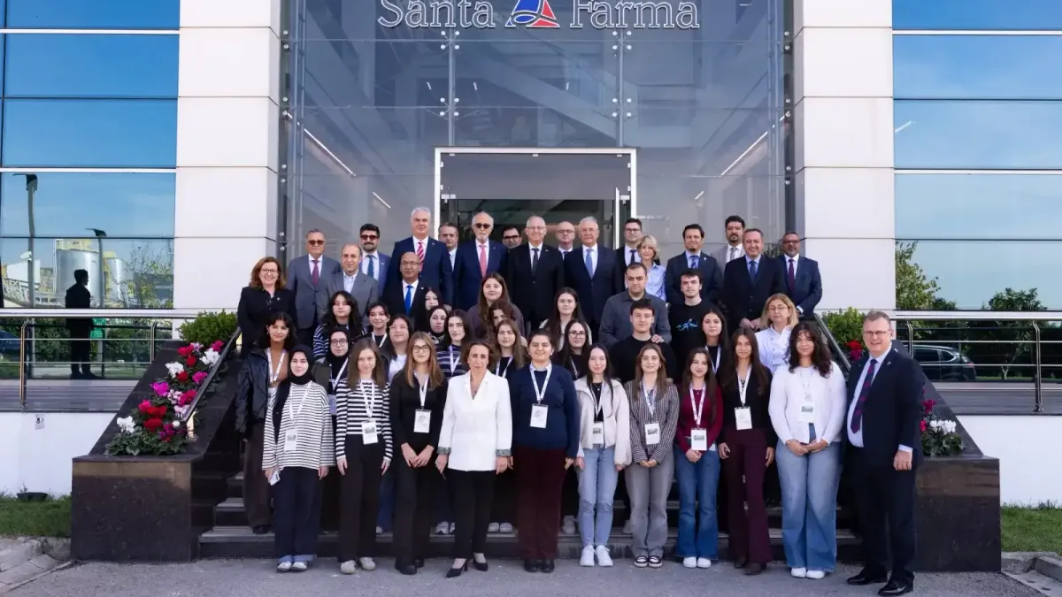 İlaç Üretim Teknolojisi Ön Lisans Programı'nın açılış töreni.