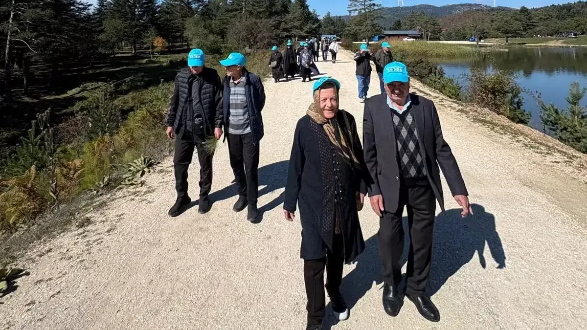 Yaşlılardan huzur dolu bir gün: Taraklı Karagöl etkinliği