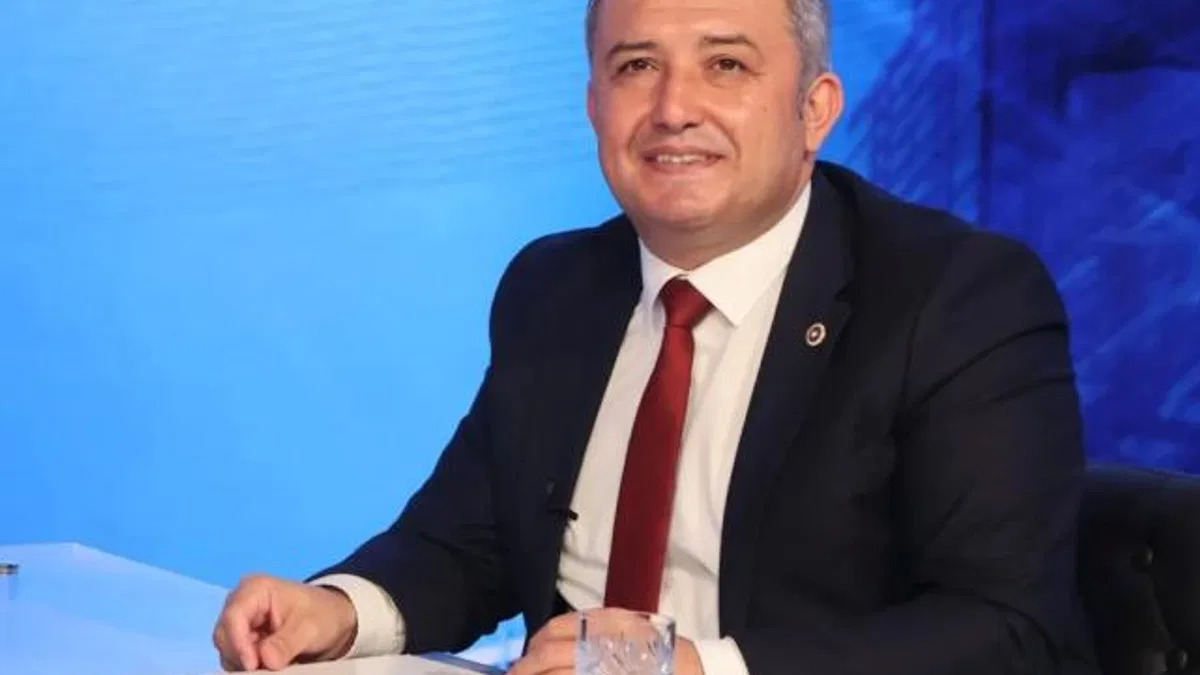 Bağımsız Milletvekili İsa Mesih Şahin yeniden AK Parti'ye katıldı