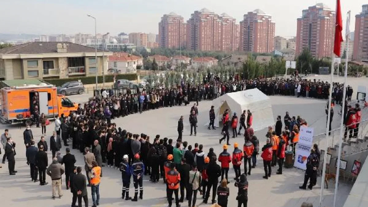 13 Ekim'de okullarda eş zamanlı tatbikat yapılacak