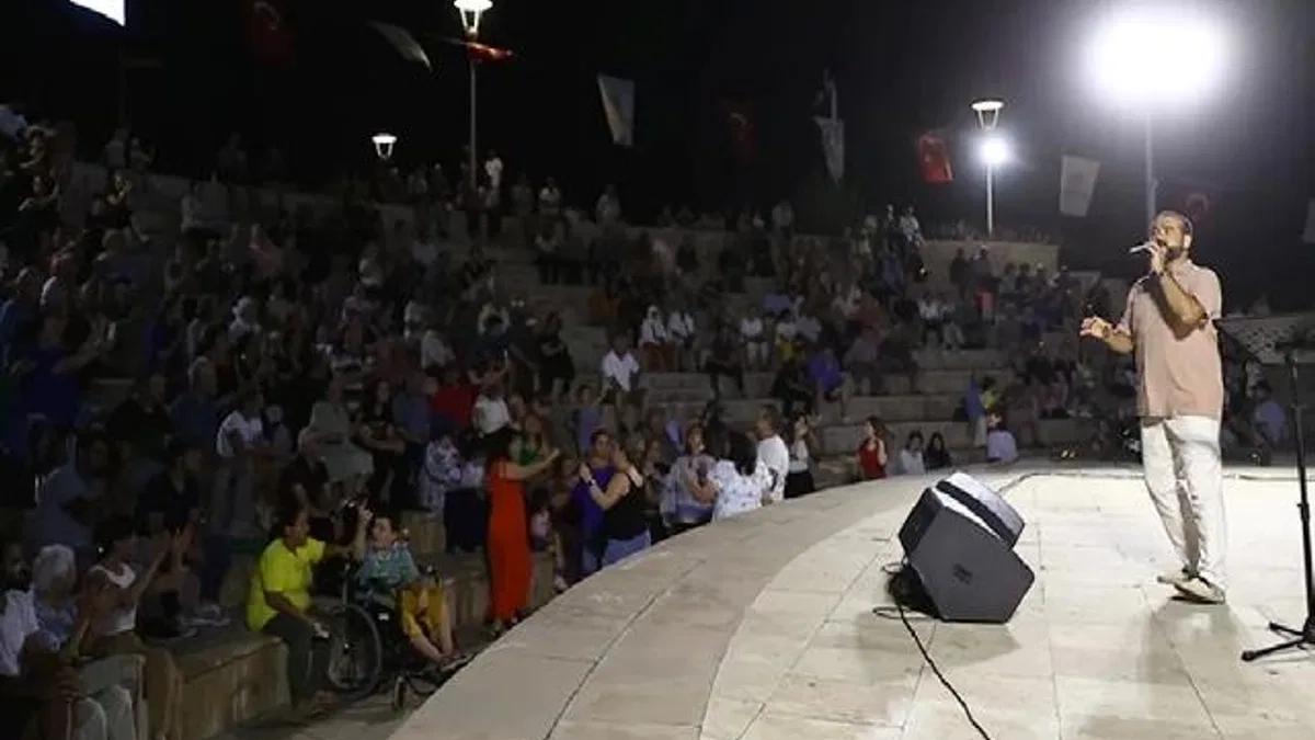 Denizli'de yaz konserleri binlerce sanatseveri buluşturdu