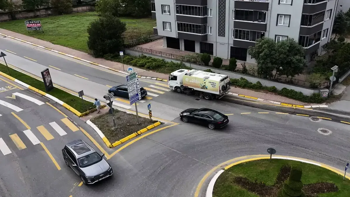 Sakarya'da yoğun yağış sonrası temizlik çalışmaları başladı
