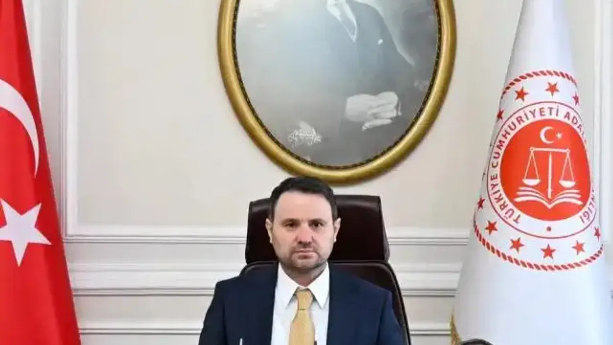 Bakan Gürlek’ten şehit polisler için taziye