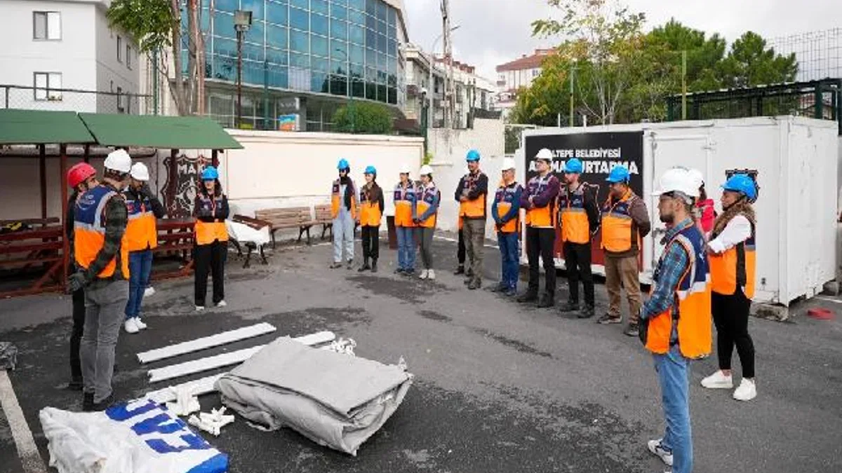 Maltepe’de afetlere müdahale için gönüllü seferberliği