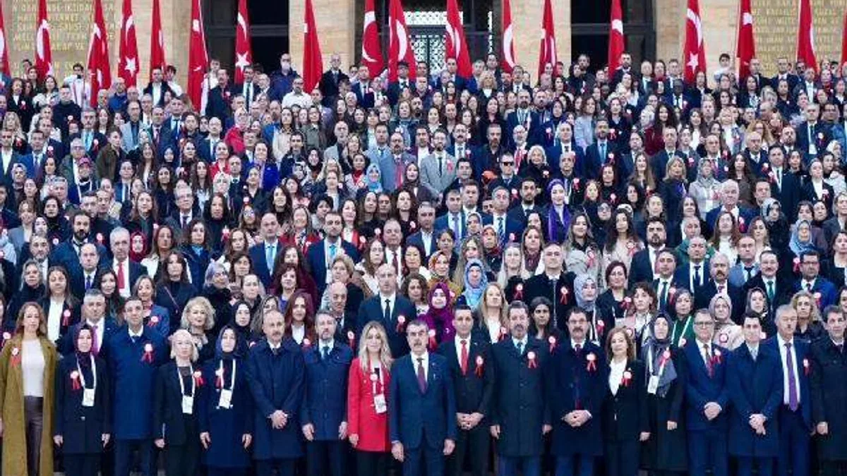 81 ilin ilden gelen öğretmenler Ata'nın huzurunda