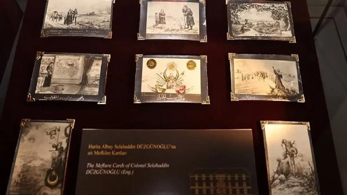 Mefkûre Kartlar sergisi ziyarete açıldı
