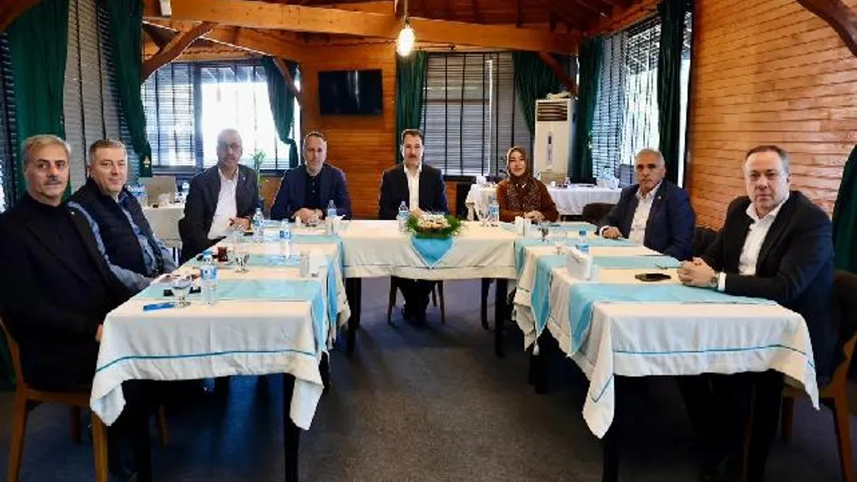 AK Parti Sakarya Teşkilatı yeni projeler için bir araya geldi