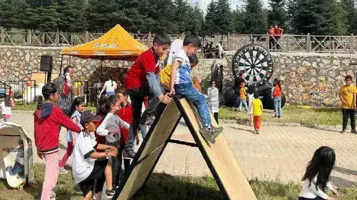 Playland Eğlence Tırı Doğanşehir'de çocukları sevindirdi