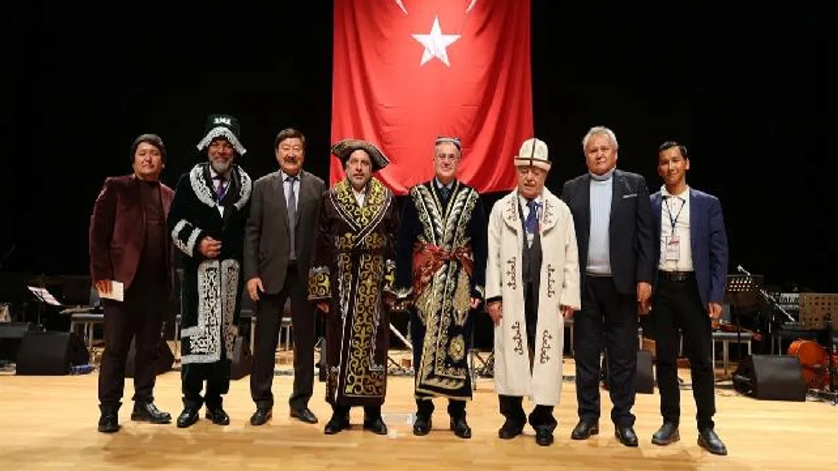 Mustafa Yalçın’a “Türk Dünyası Üstün Hizmet Ödülü”