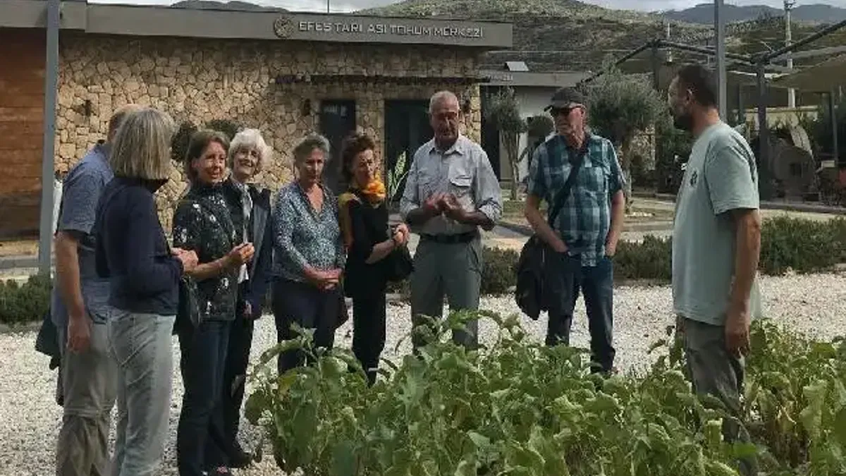 İzmir'de Efes Tarlası Yaşam Köyü'ne uluslararası ilgi büyüyor