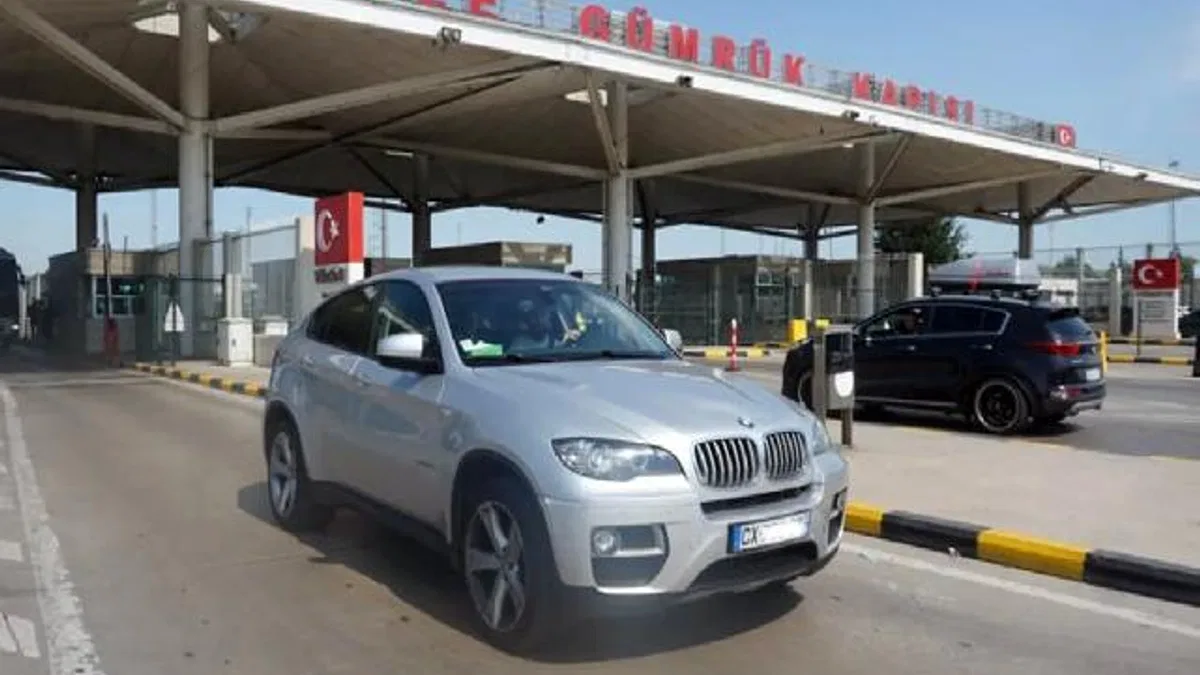 Yabancı plakalı taşıtlara idari para cezalarının tahsiline yeni yönetmelik... Önce öde, sonra geç!
