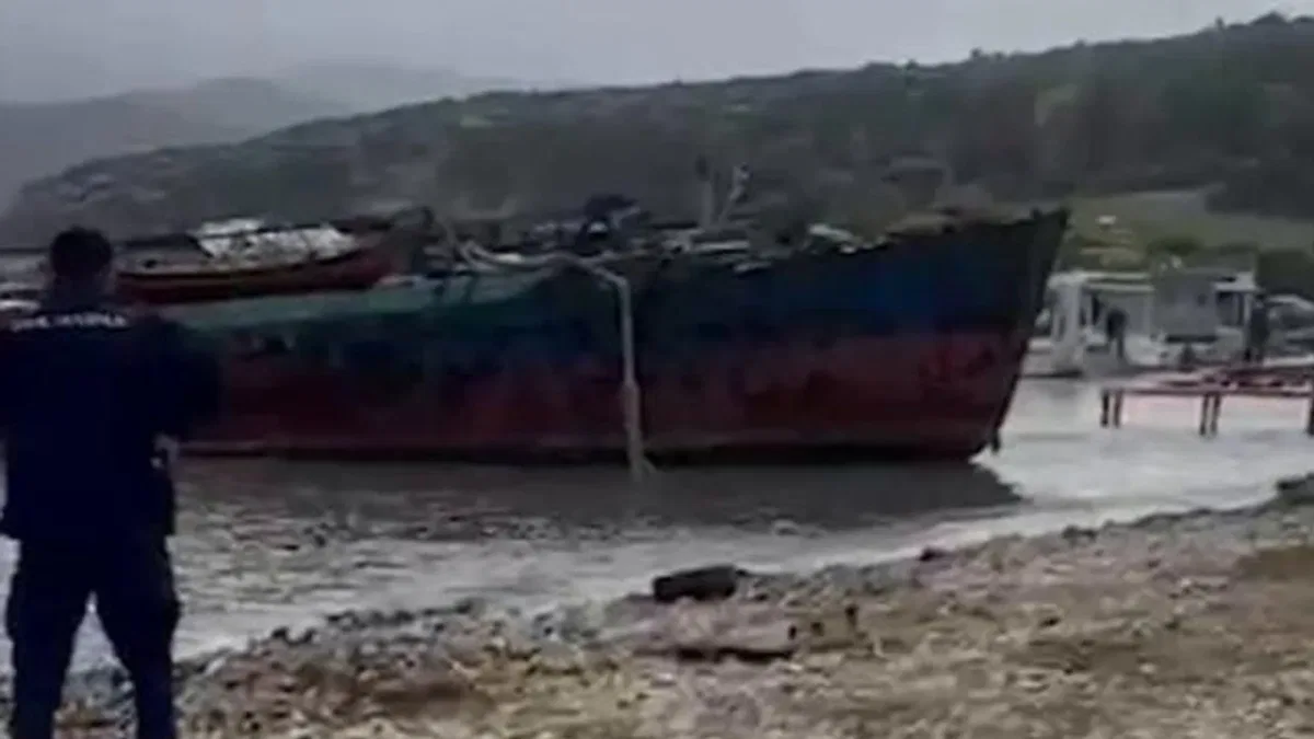 Urla sahilinde izinsiz gemi sökümüne 2 milyon TL ceza