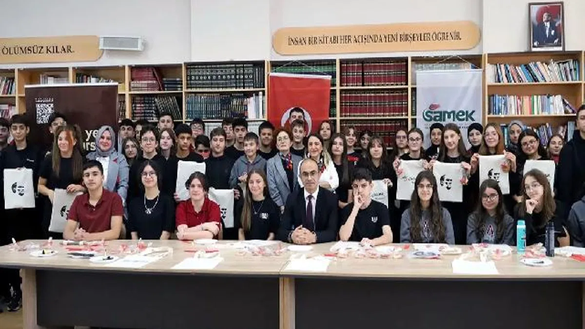 Sakarya Anadolu Lisesi’nde 29 Ekim coşkusu
