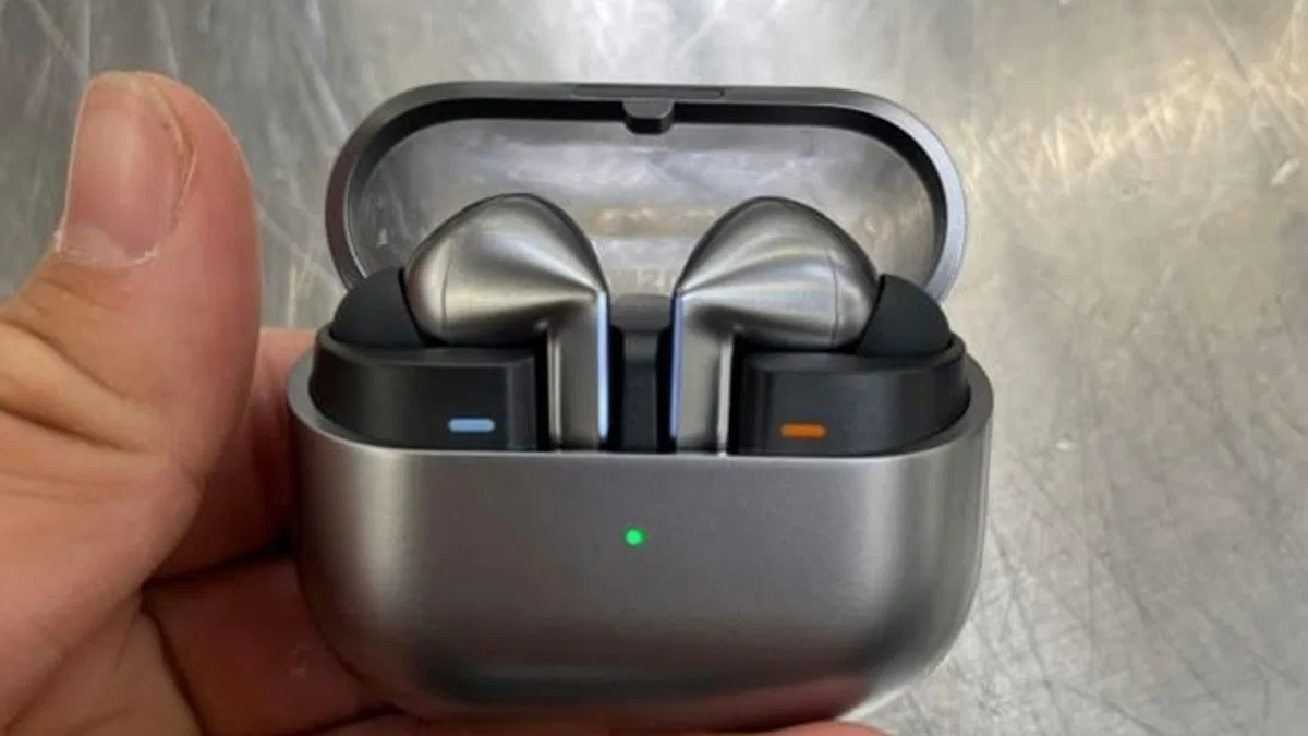 Samsung Galaxy Buds 3 Pro Fotoğrafları Ortaya Çıktı