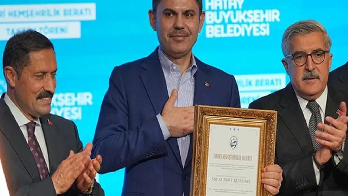 Hatay'dan Bakan Kurum'a hemşehrilik beratı