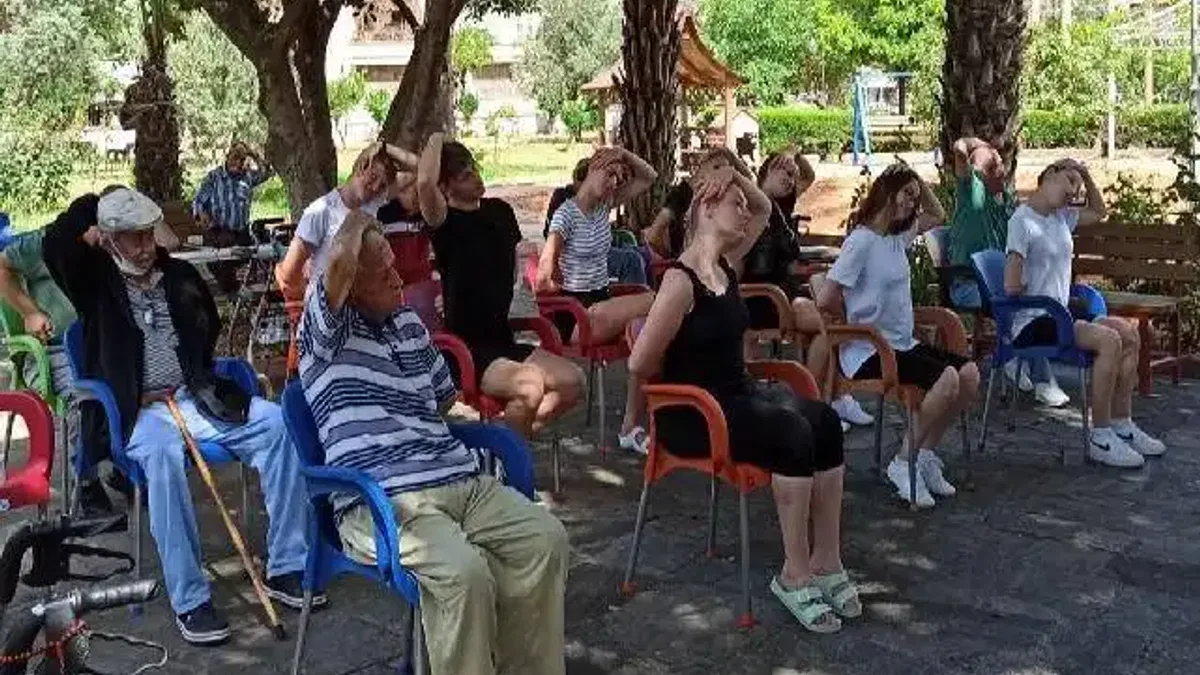 Çekyalı öğrenciler Mersin’de hayata dokundu