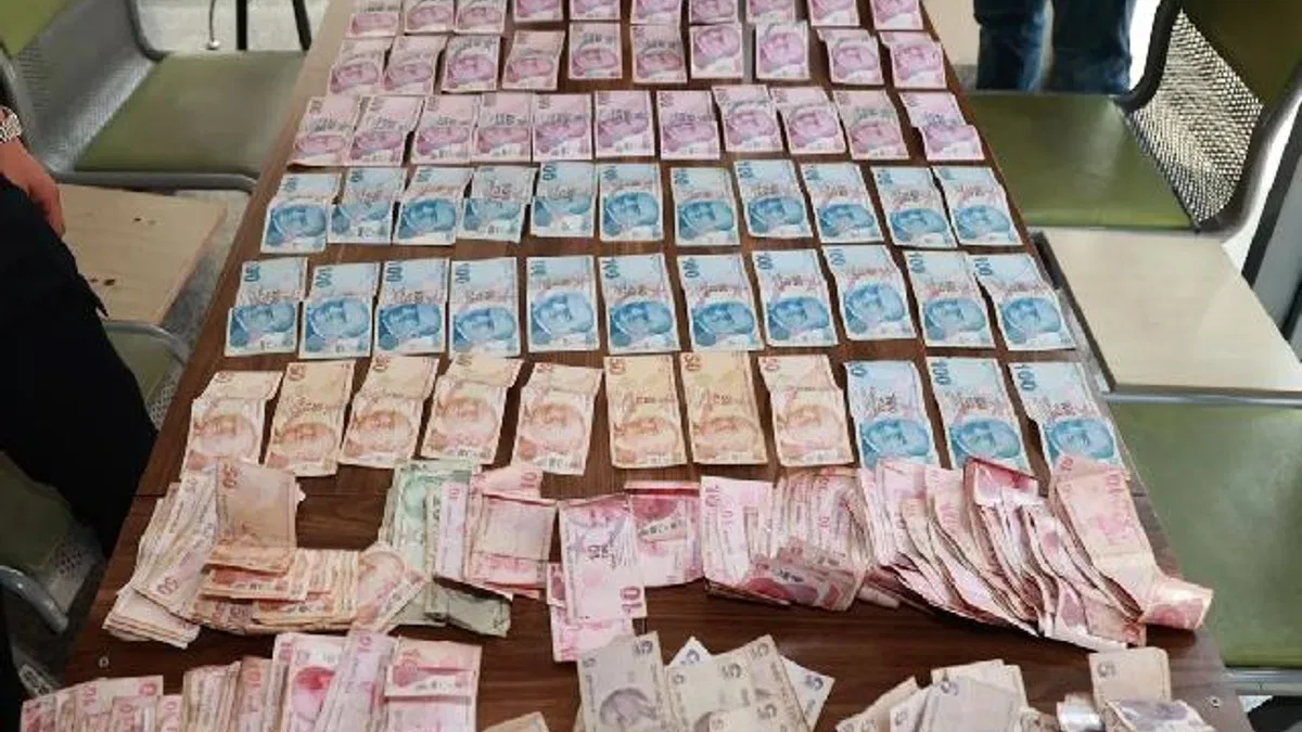 Gebze'de dilenci şoku! Üzerinden 20 bin TL'den fazla para çıktı!