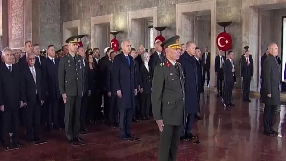 Devlet erkanı Anıtkabir'de (CANLI)
