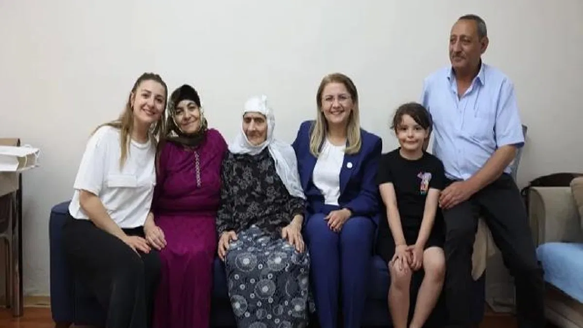 Şehit ailesine Ovalıoğlu'ndan ziyaret