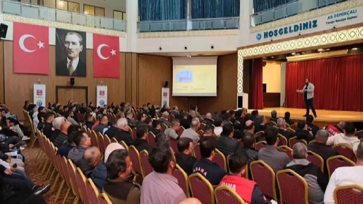 Adana Büyükşehir personeline güvenli sürüş teknikleri eğitimi