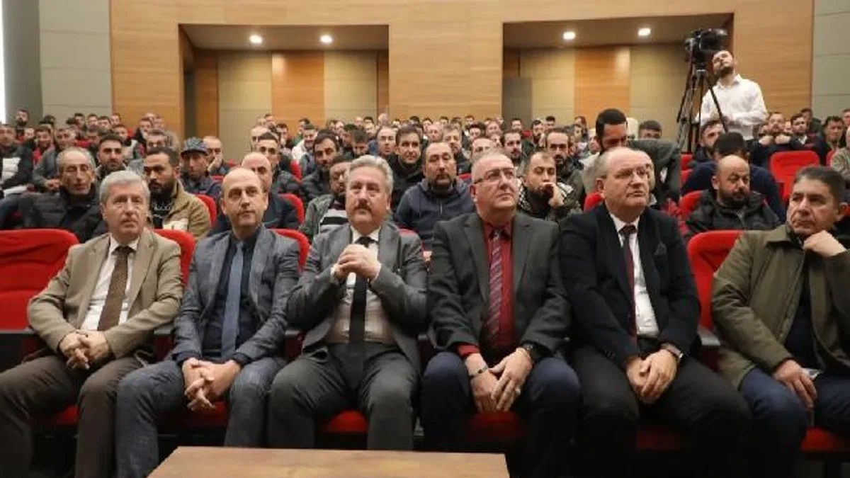 Kayseri Melikgazi personeline ağaç bakım eğitimi