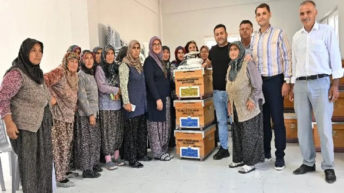 Manisa Kırkağaçlı kadınlara kovan desteği