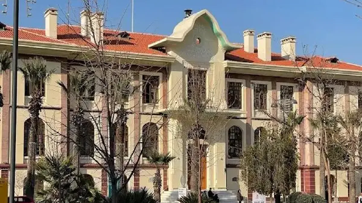 Bir yasak kararı da Manisa Valiliği'nden geldi