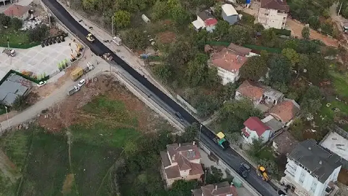 Kocaeli Gebze’de ulaşım için asfalt seferberliği