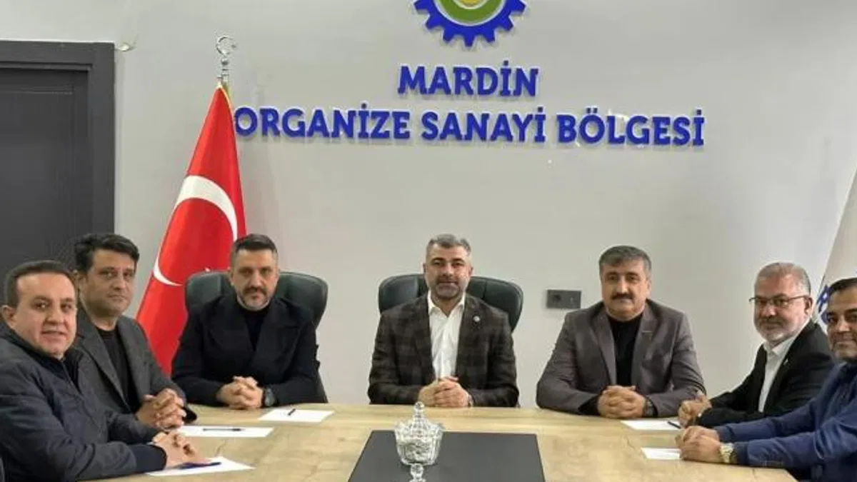 AK Partili Faruk Kılıç tekstilcileri dinledi