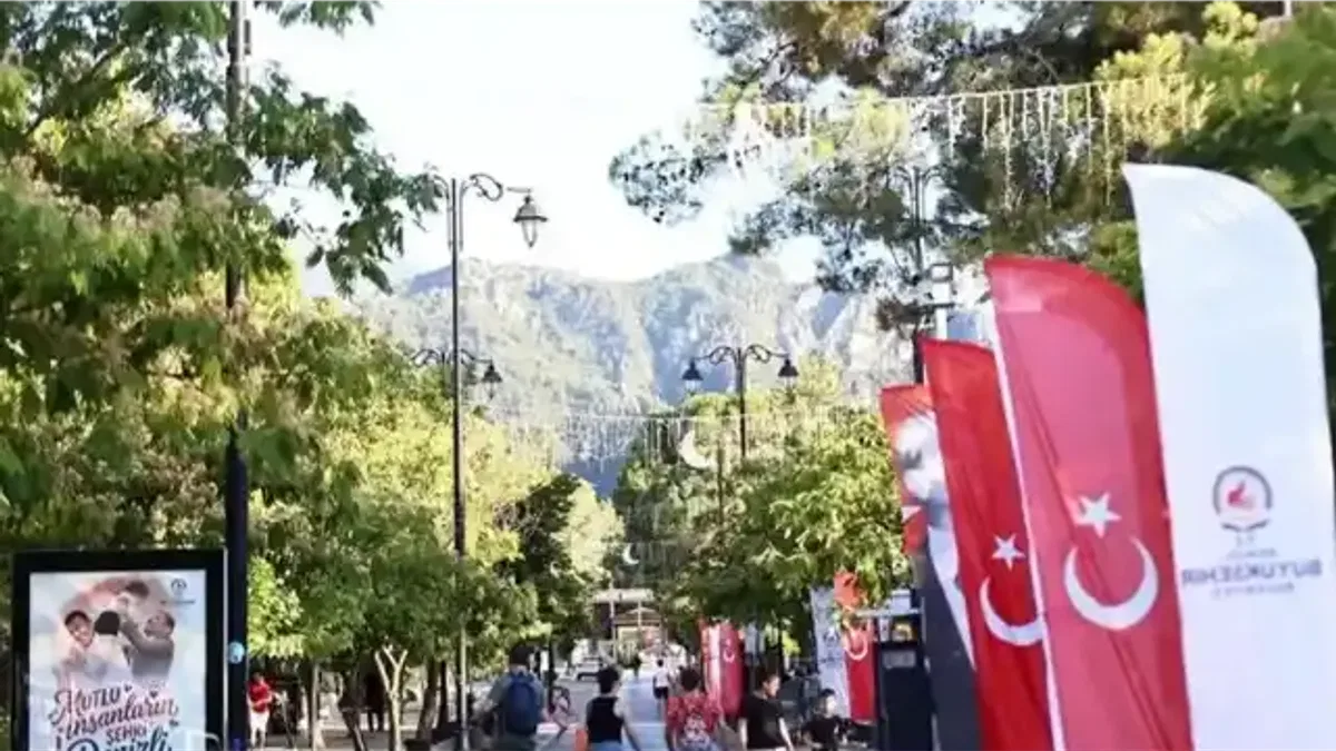 Denizli Çamlık Bulvarı'nda keyifli pazar