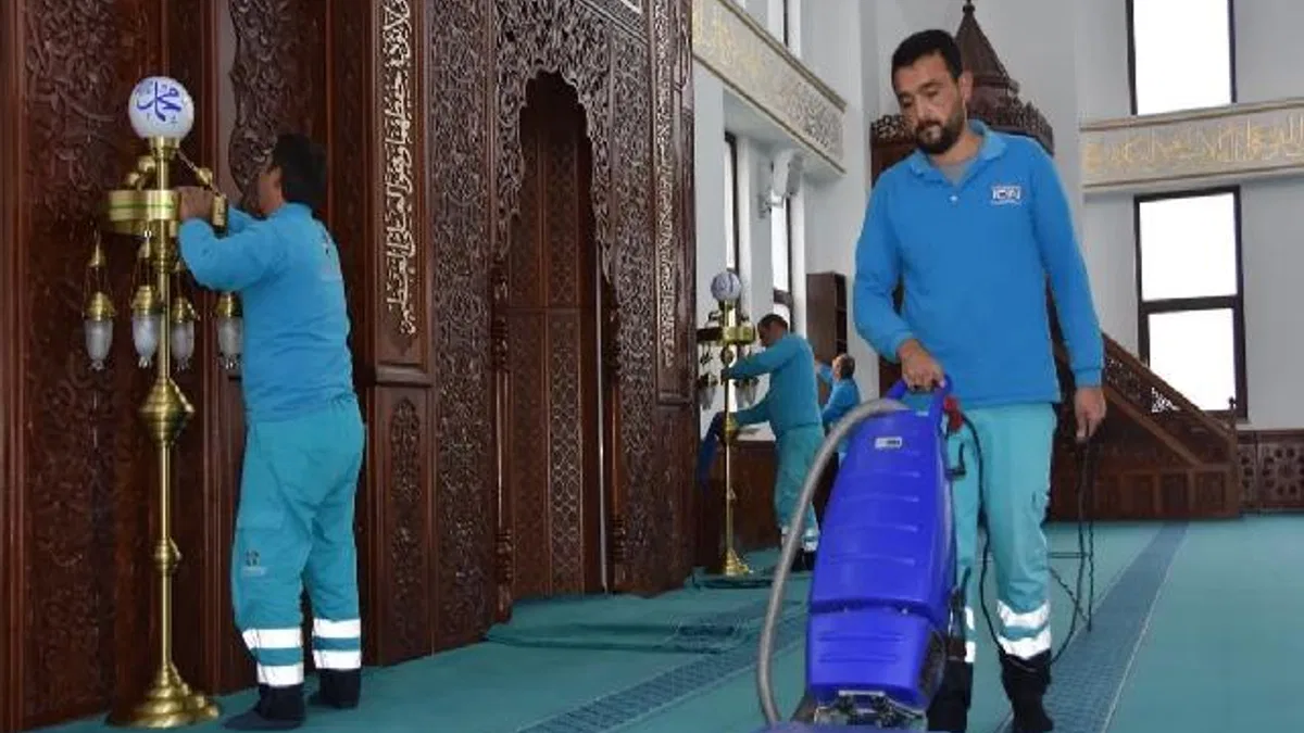 Kayseri Kocasinan 'Cami Temizleme Ekibi' kurdu
