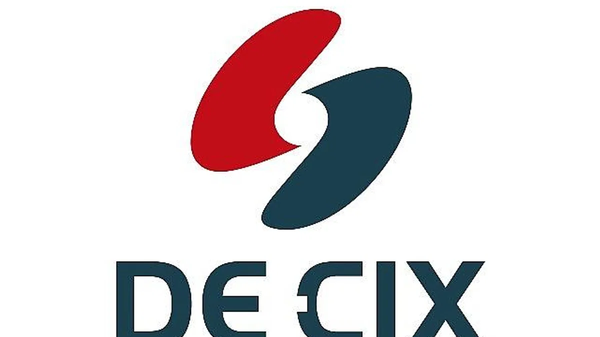 DE-CIX 2024 Yıllık Raporu'nu yayınladı: Küresel müşteri kapasitesi, zirve veri trafiği ve bağlı ağlarda büyük artış