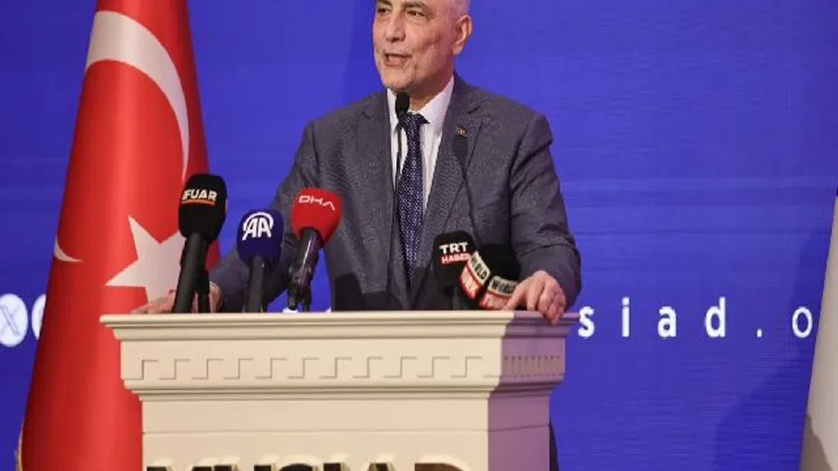 Bakan Bolat: Kent lokantasına değil, Vedat Milor'a soruldu!