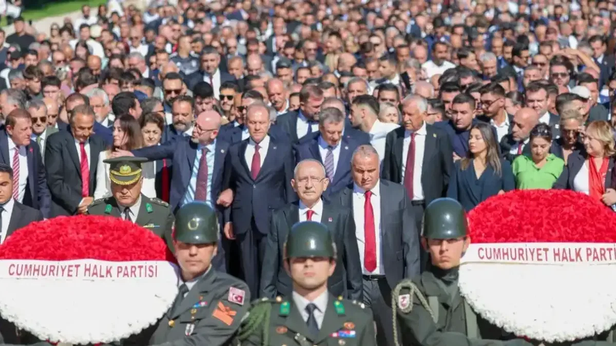 CHP’nin 103. kuruluş yıl dönümünde Anıtkabir’de anlamlı tören