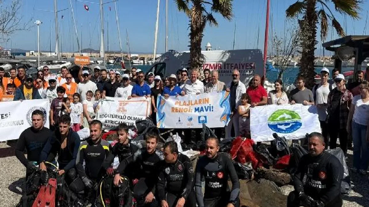 Urla'da kıyı ve deniz temizliği yapıldı.. Araba lastiği bile çıktı!