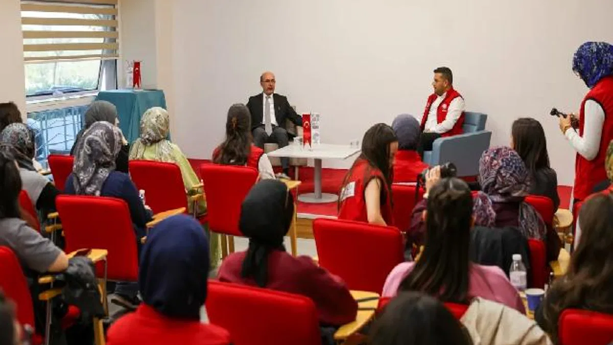 Konya Selçuklu Gençlik Merkezi’ne ziyaret