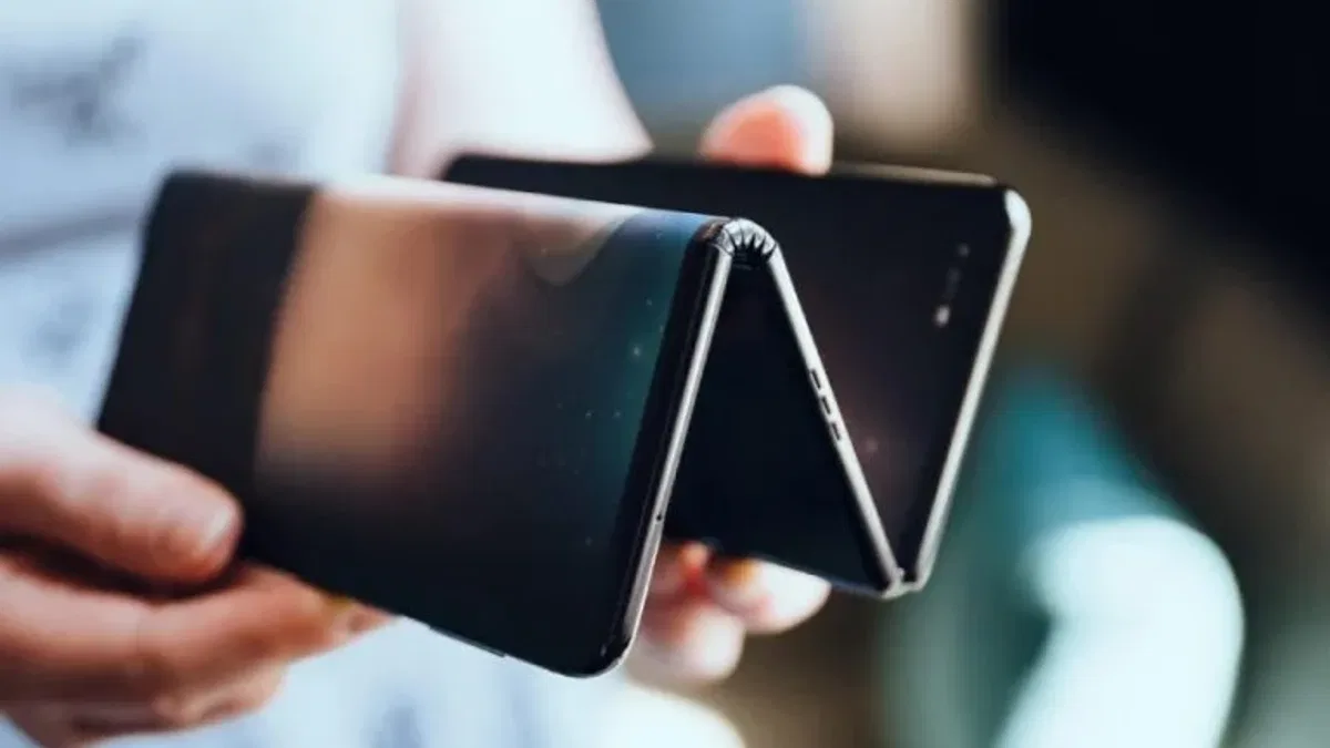 Huawei, Üç Kez Katlanabilir Telefon Geliştirdiğini Doğruladı