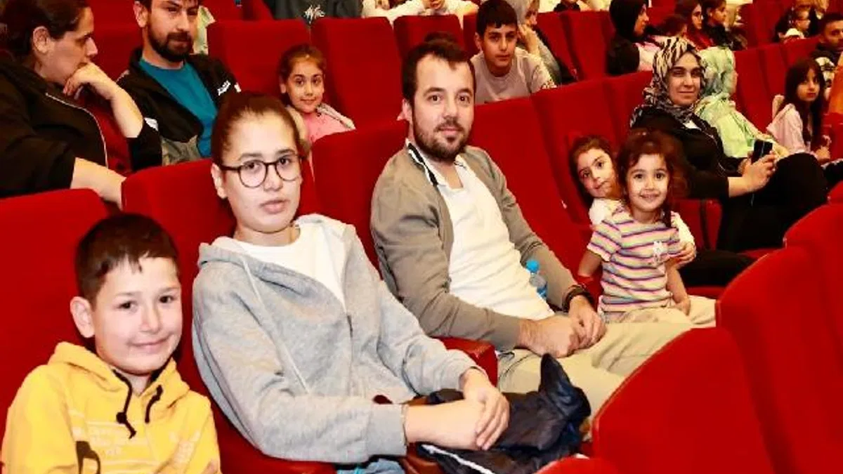 Kocaeli Gebze’de minikler sinema keyfi yaşadı